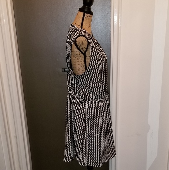 Drawstring dress - Picture 5 of 7